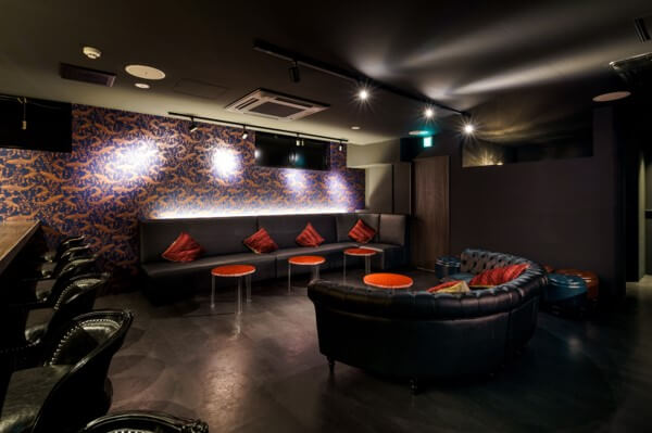 フロア（ソファ席）