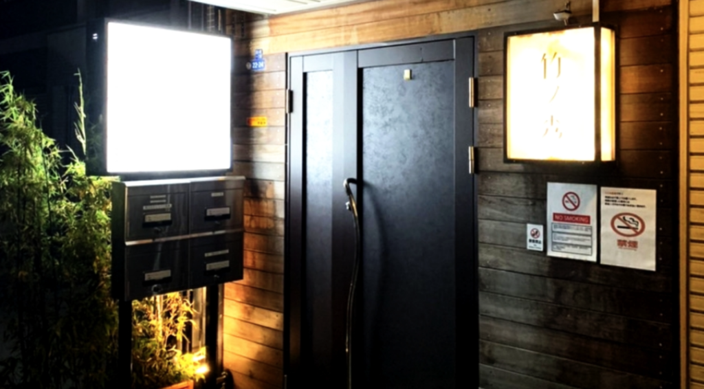 ウベアがあるビルの入口